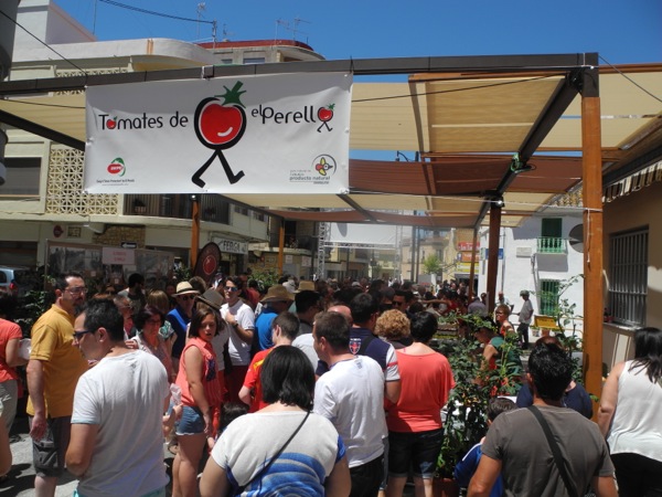 2015 Summer Festivals in Valencia: El Perrelló Tomato Gastronomic Fair